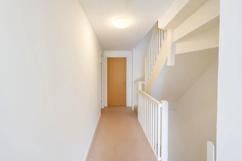 4 bedroom end of terrace house for rent