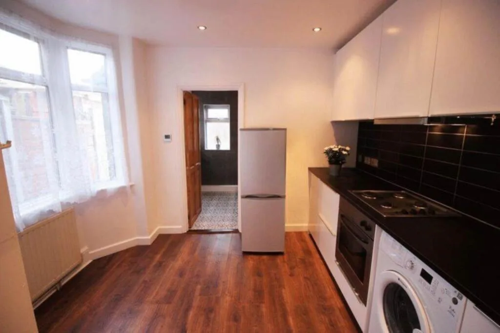 4 bedroom terraced house for rent