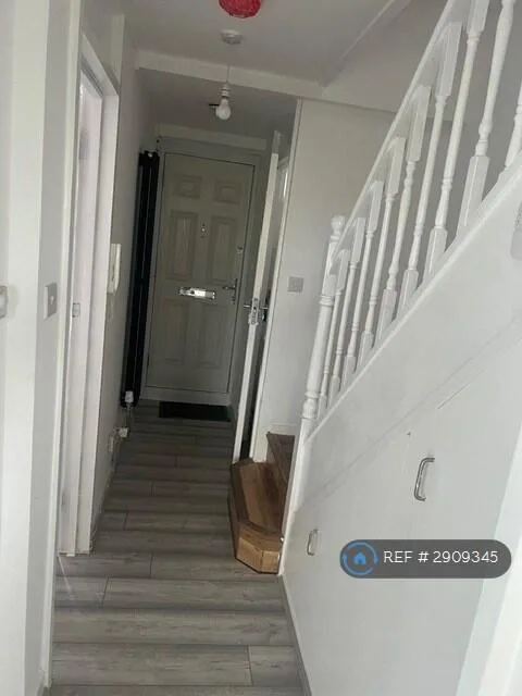 4 bedroom maisonette for rent