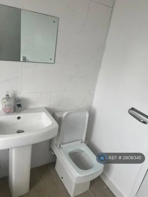 4 bedroom maisonette for rent