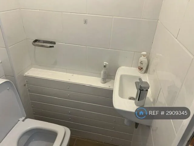 4 bedroom maisonette for rent