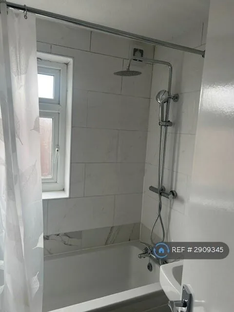 4 bedroom maisonette for rent