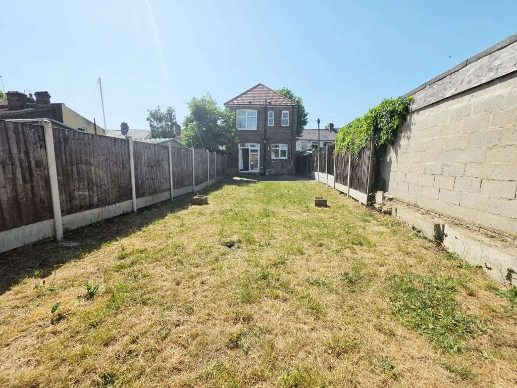 4 bedroom detached house for rent