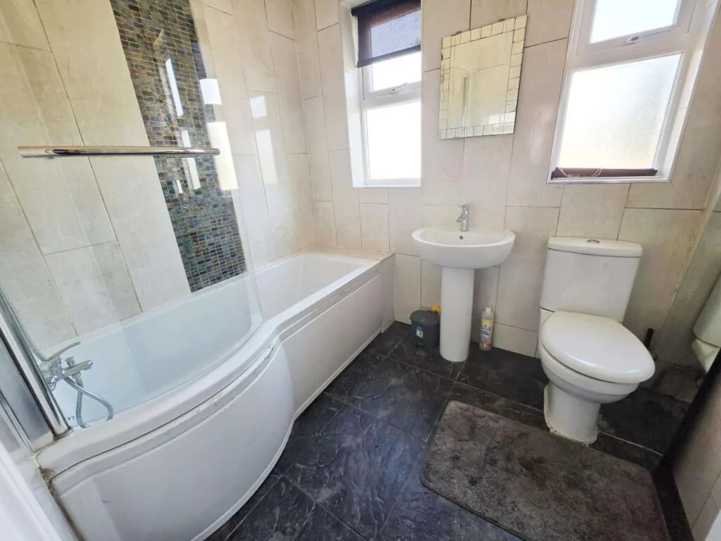 4 bedroom detached house for rent