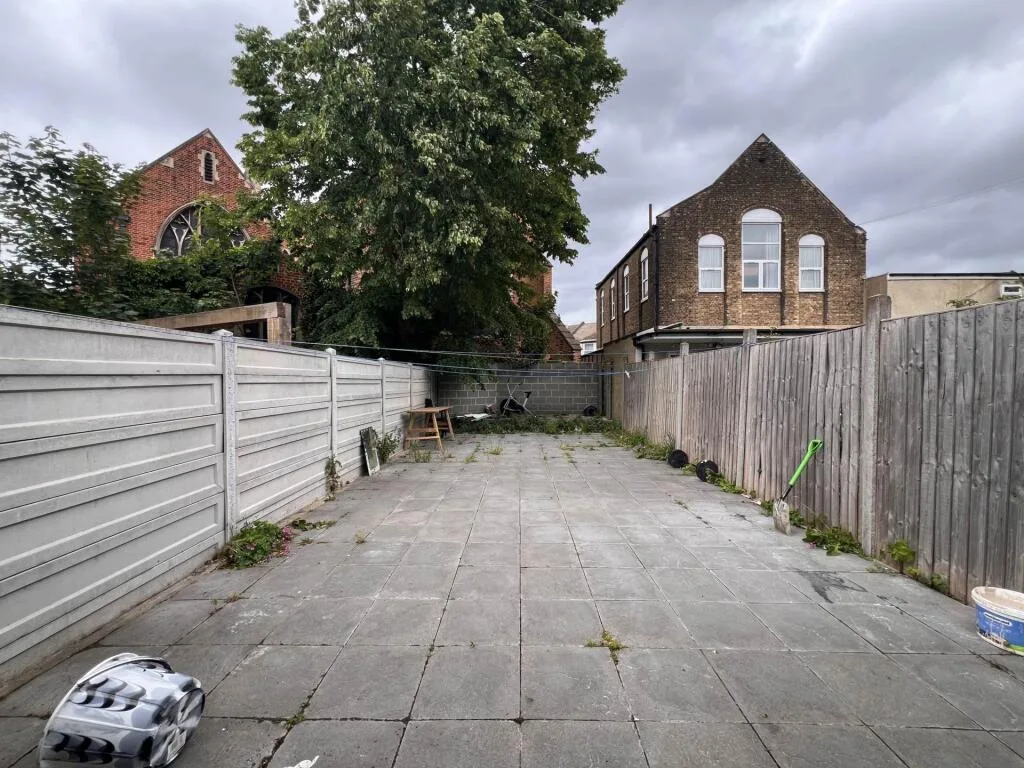 4 bedroom terraced house for rent