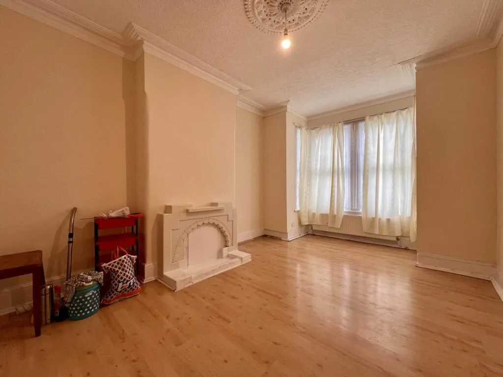 4 bedroom terraced house for rent
