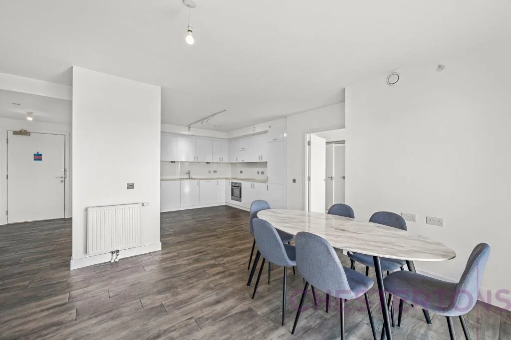 3 bedroom flat for rent