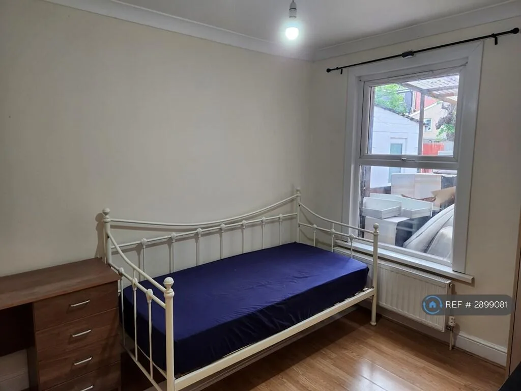 4 bedroom terraced house for rent