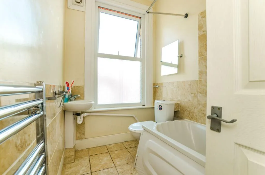 3 bedroom flat for rent