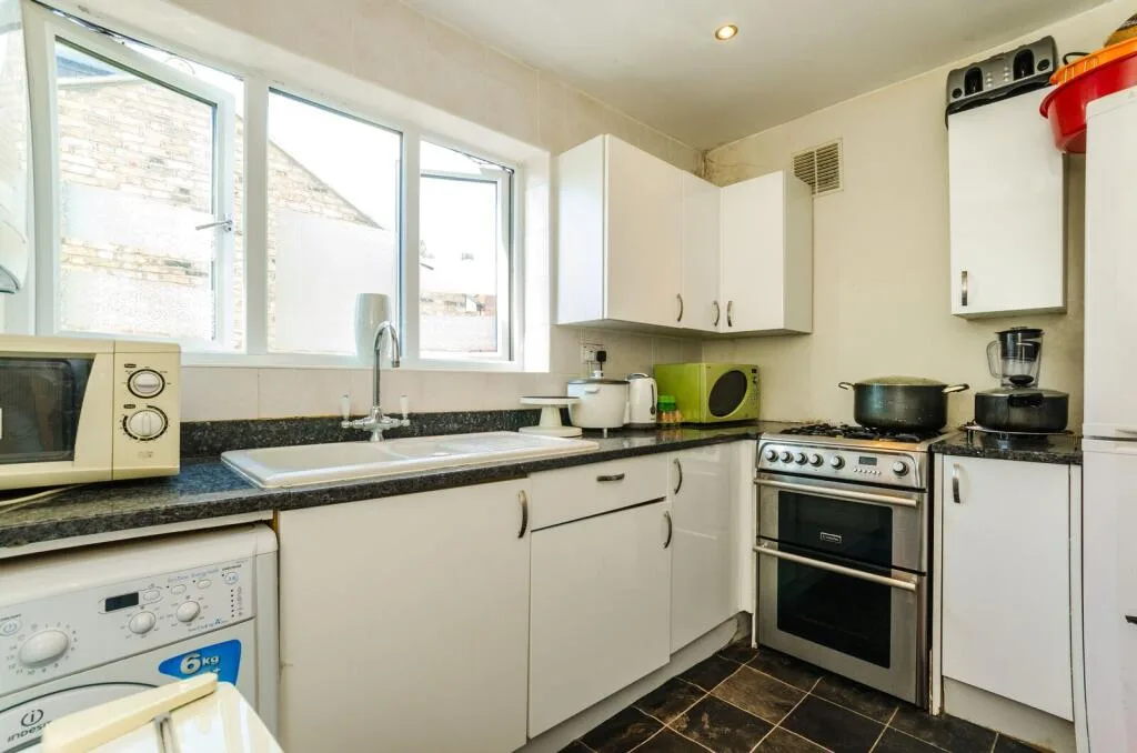 3 bedroom flat for rent