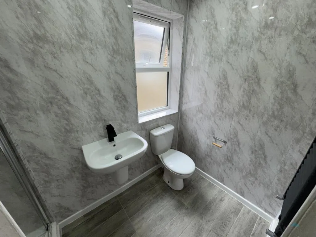 5 bedroom flat for rent