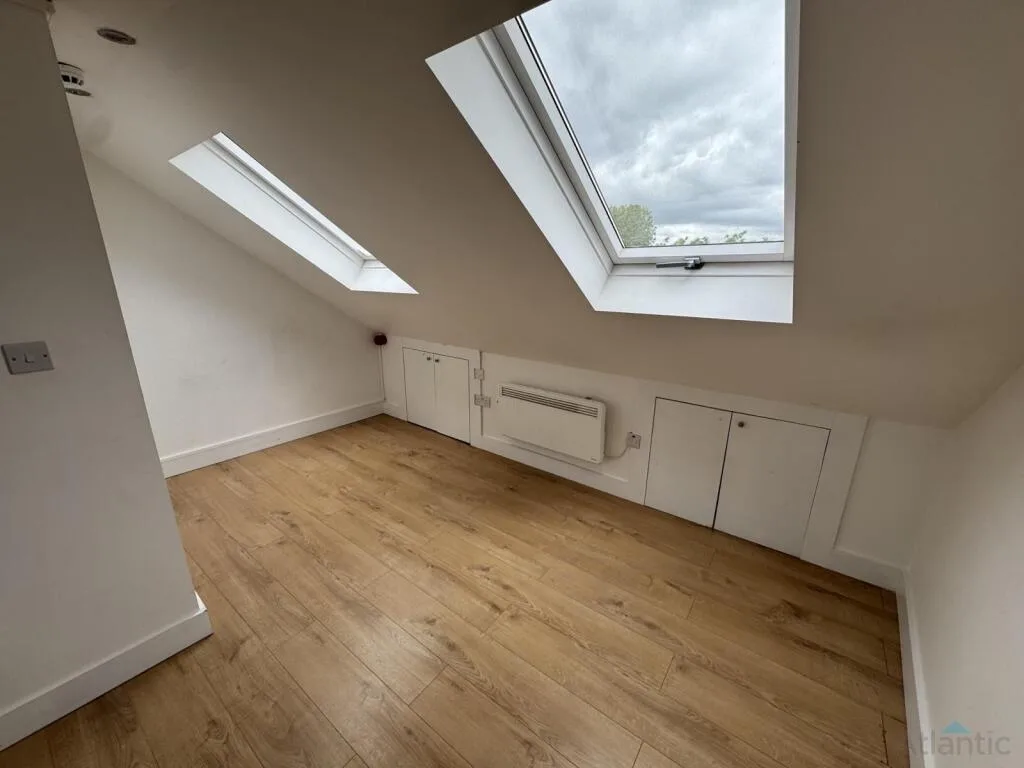 5 bedroom flat for rent