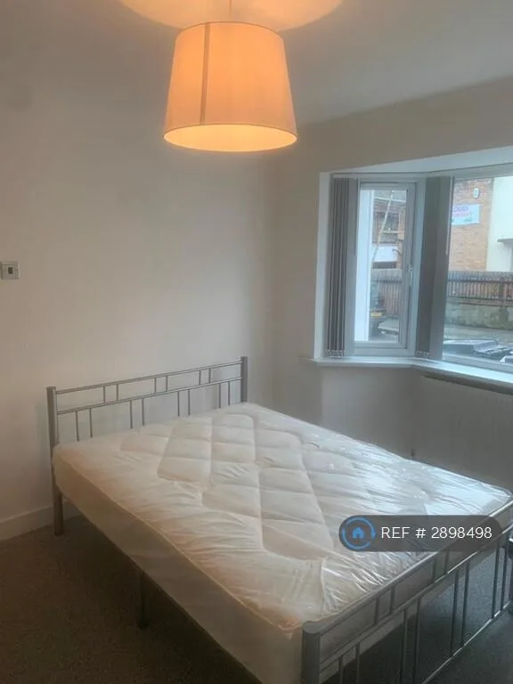 5 bedroom terraced house for rent