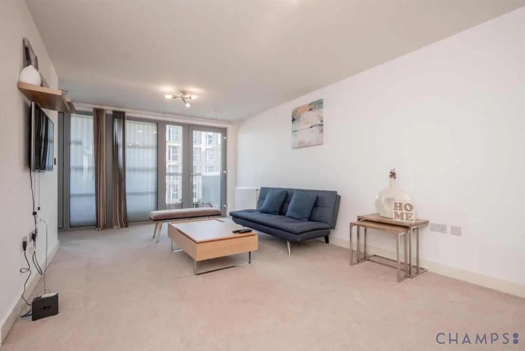 3 bedroom flat for rent
