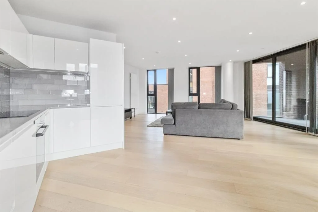 3 bedroom flat for rent