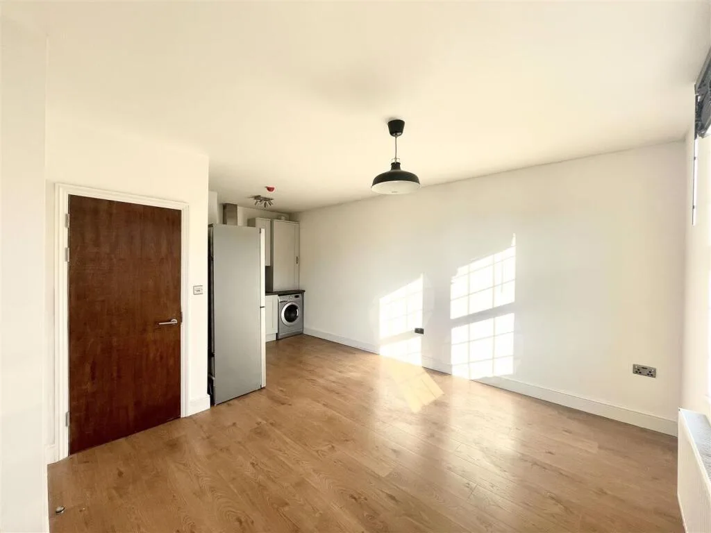1 bedroom ground floor flat for rent
