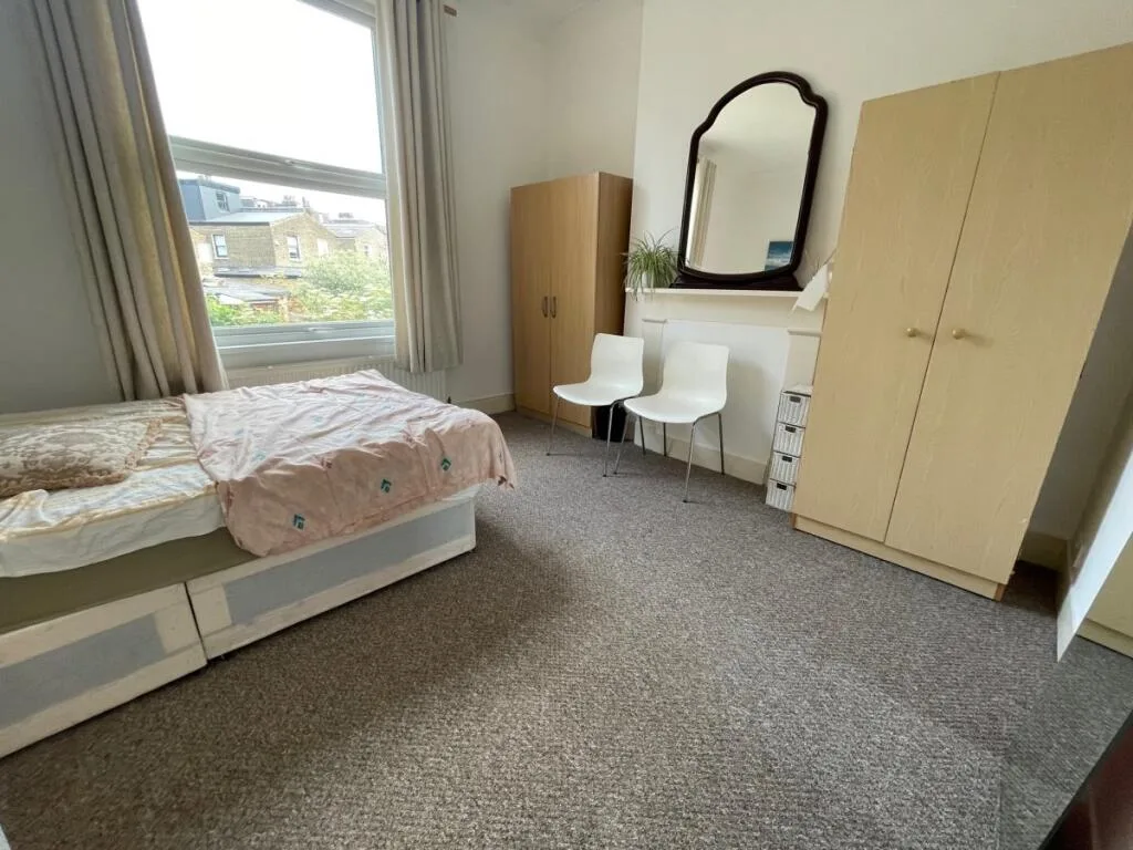 4 bedroom flat for rent