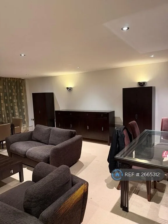 3 bedroom flat for rent