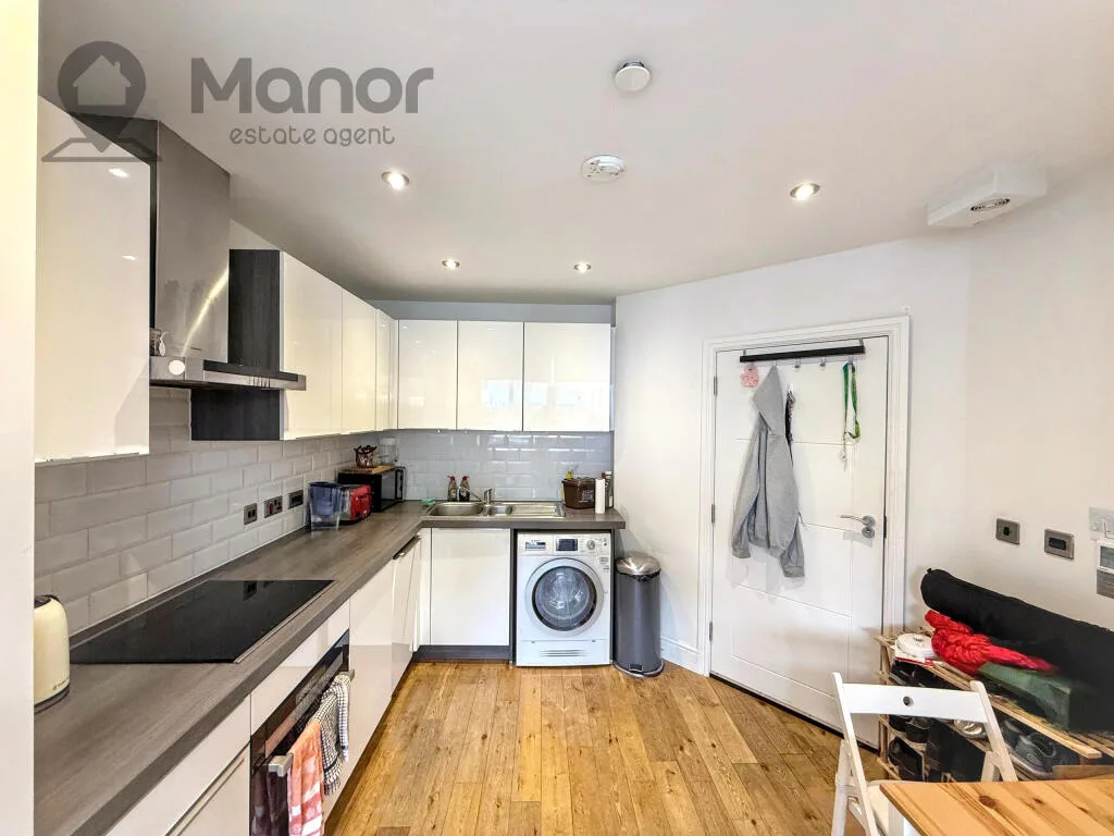 1 bedroom maisonette for rent