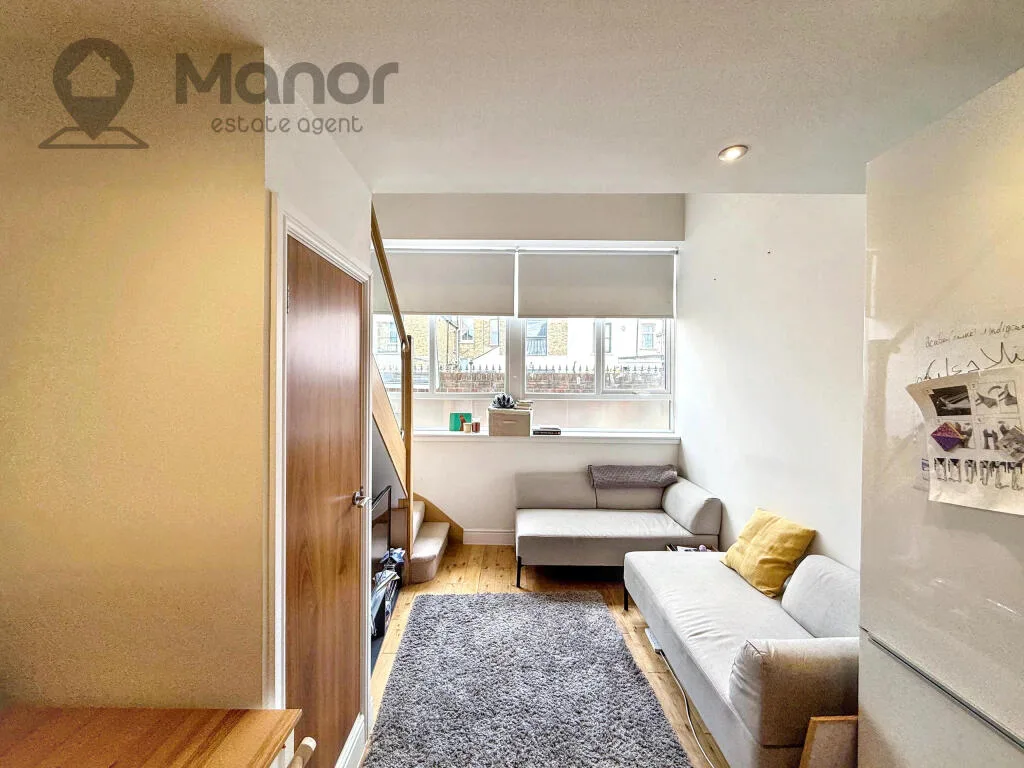 1 bedroom maisonette for rent
