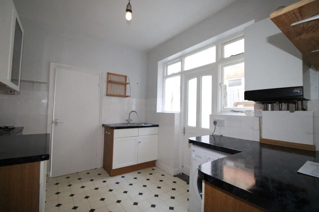 1 bedroom ground floor flat for rent