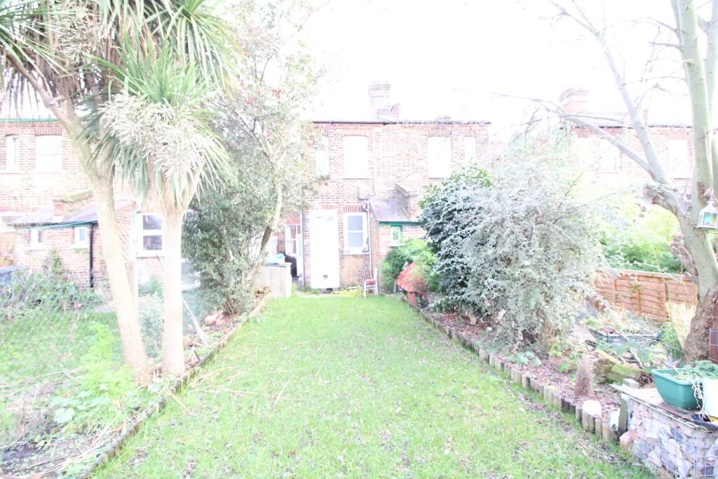 1 bedroom ground floor flat for rent