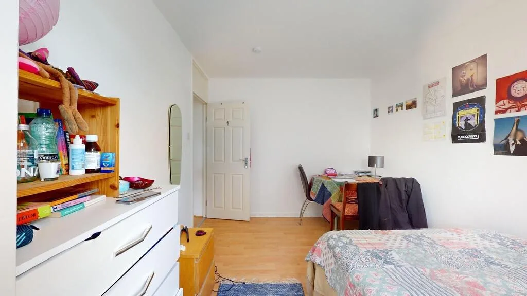 4 bedroom maisonette for rent