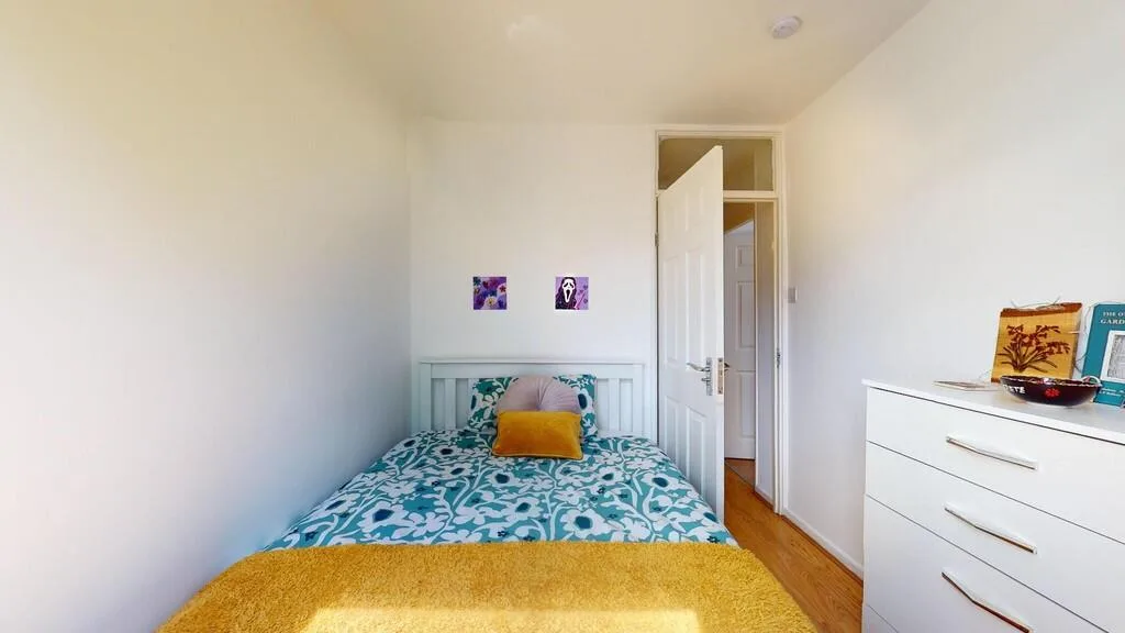 4 bedroom maisonette for rent