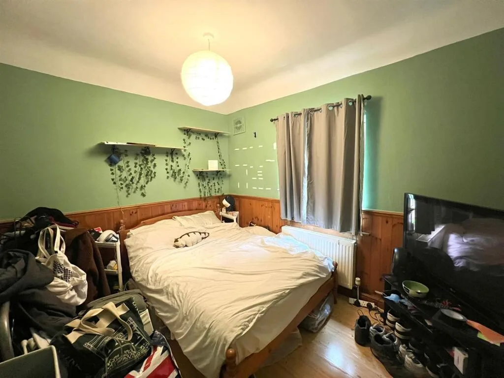 3 bedroom end of terrace house for rent