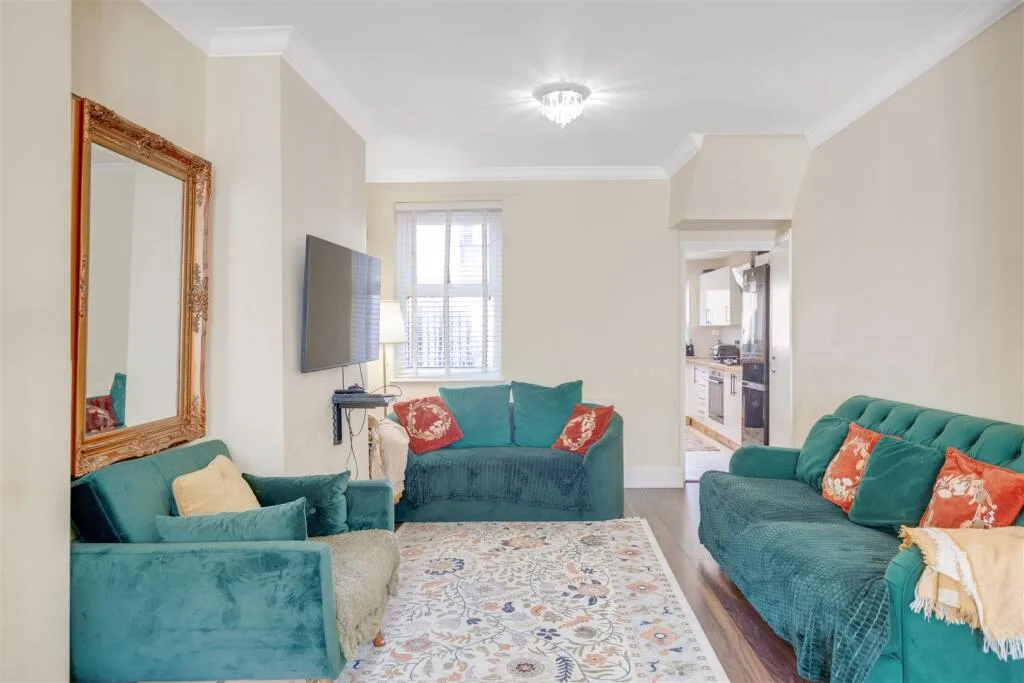 2 bedroom house for rent