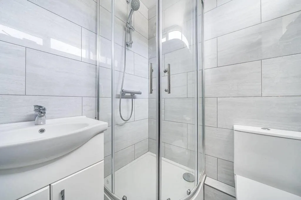 5 bedroom apartment for rent