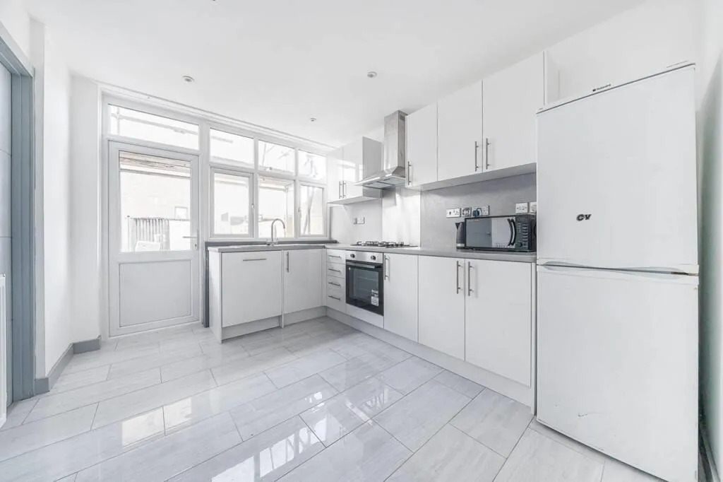 5 bedroom apartment for rent