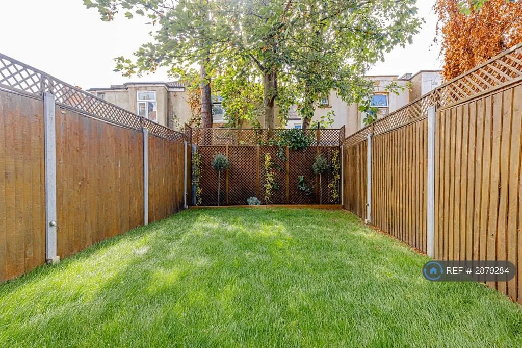 4 bedroom terraced house for rent