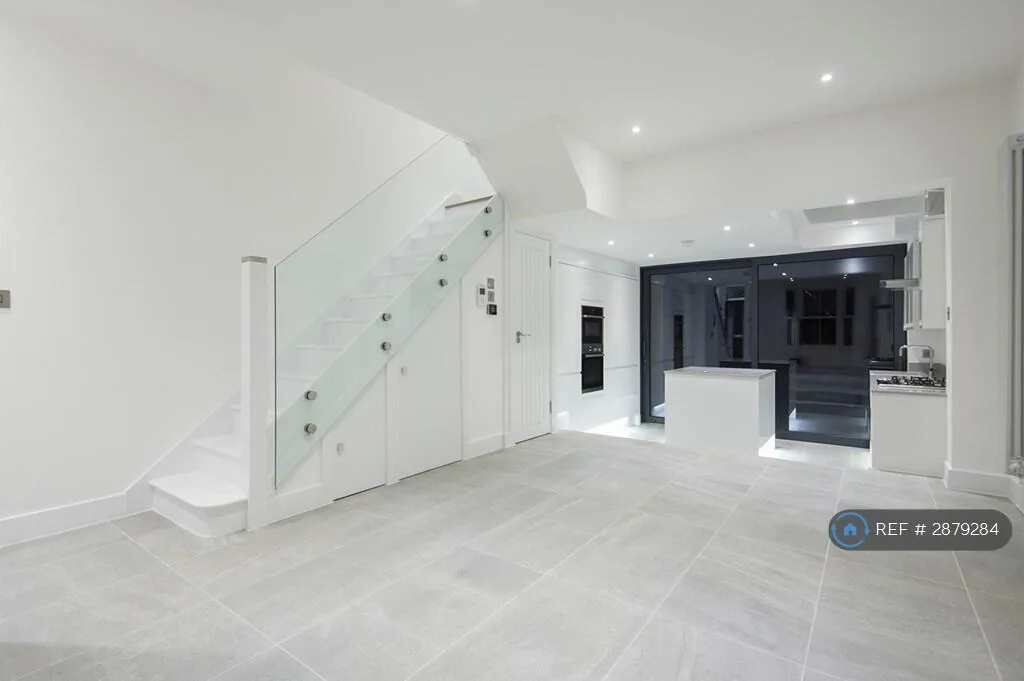 4 bedroom terraced house for rent