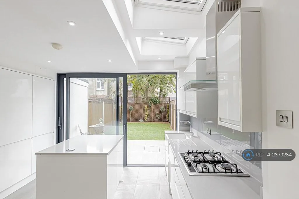 4 bedroom terraced house for rent