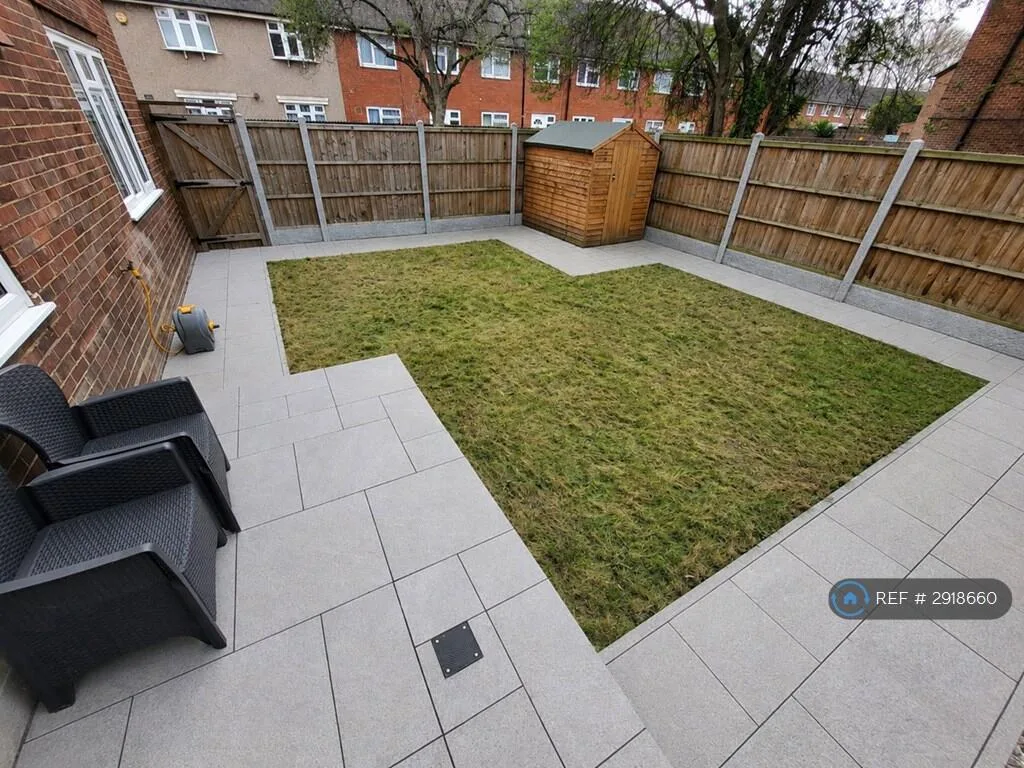 3 bedroom flat for rent