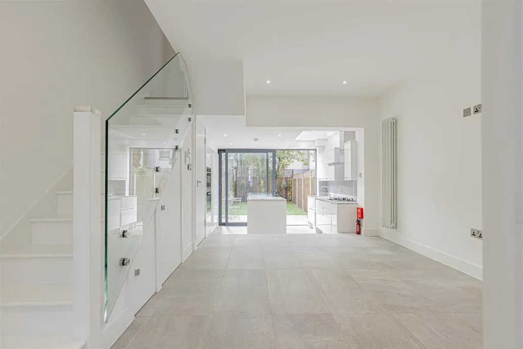 4 bedroom house for rent