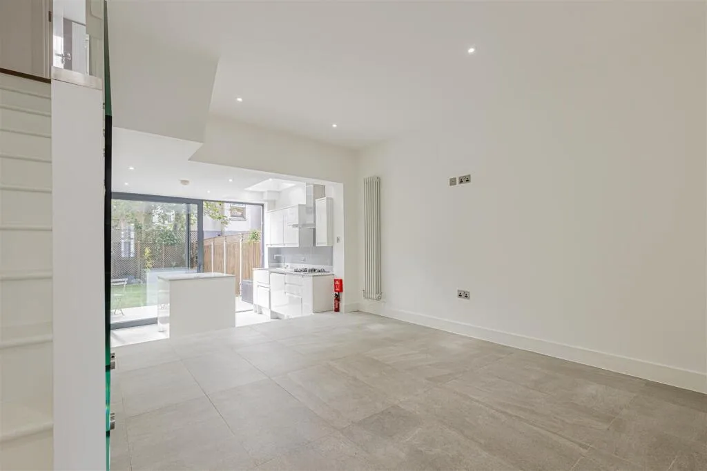 4 bedroom house for rent