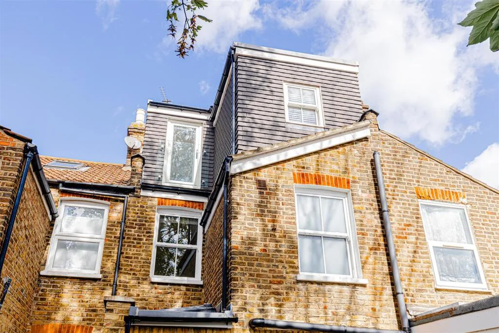 4 bedroom house for rent