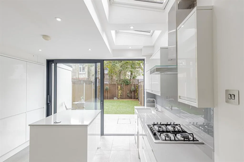 4 bedroom house for rent