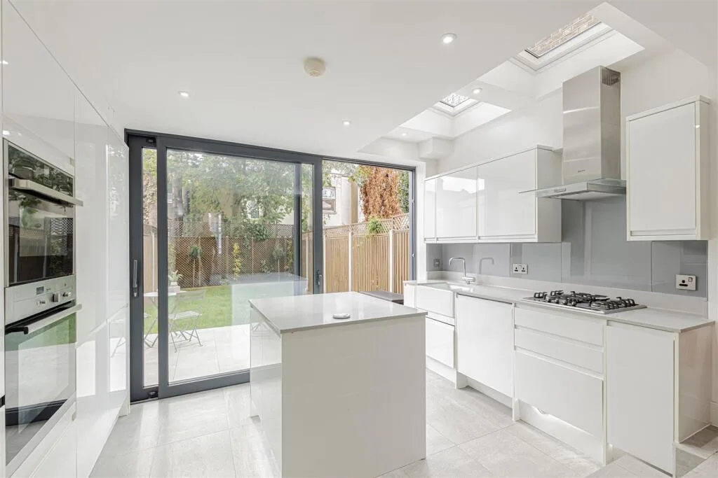 4 bedroom house for rent