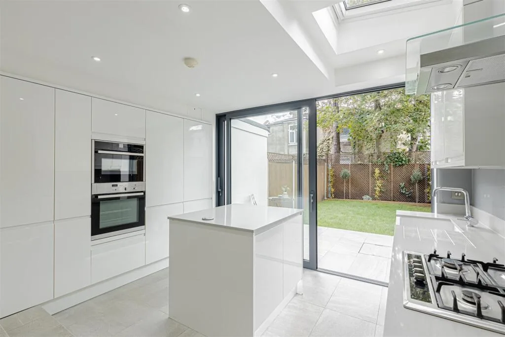 4 bedroom house for rent