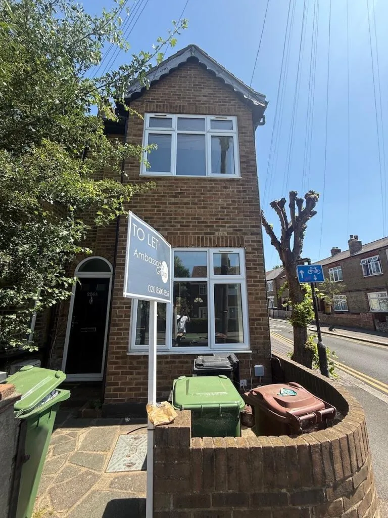 2 bedroom house for rent