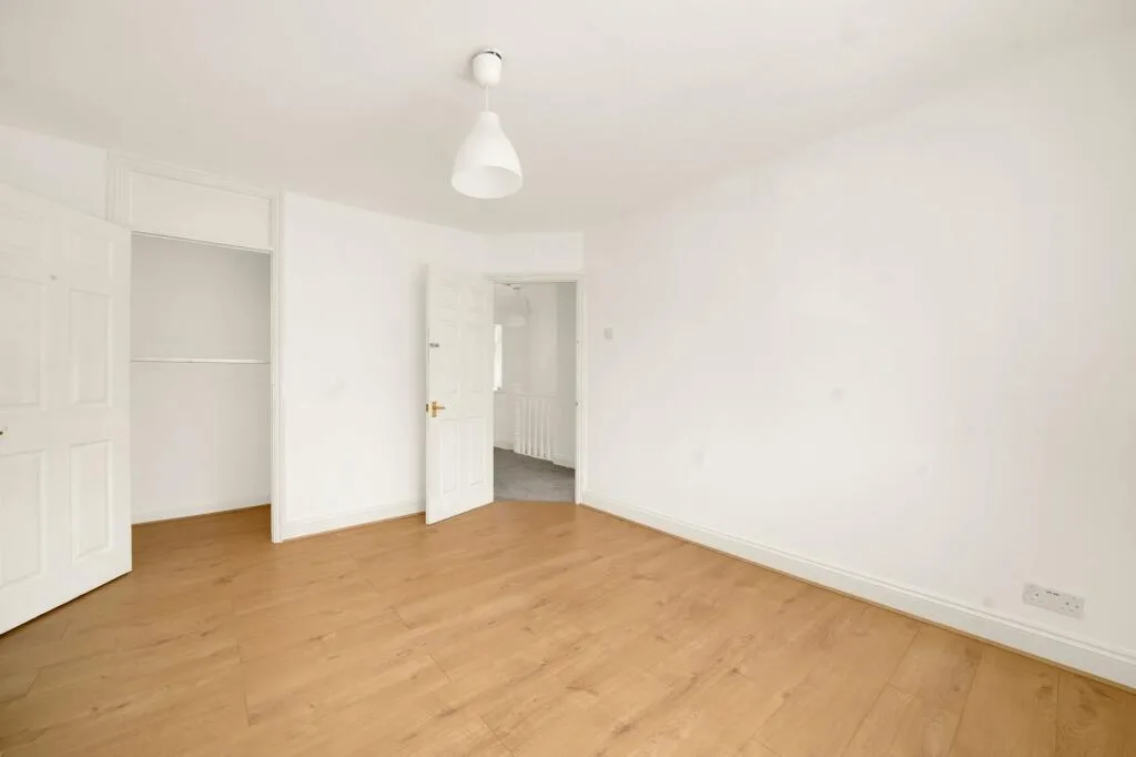 2 bedroom semi-detached house for rent