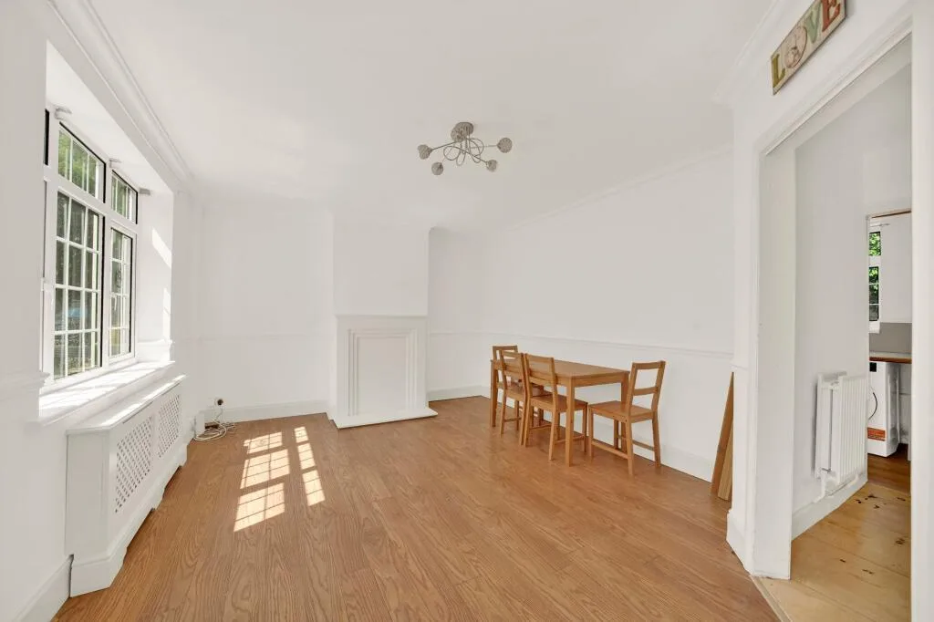 2 bedroom semi-detached house for rent