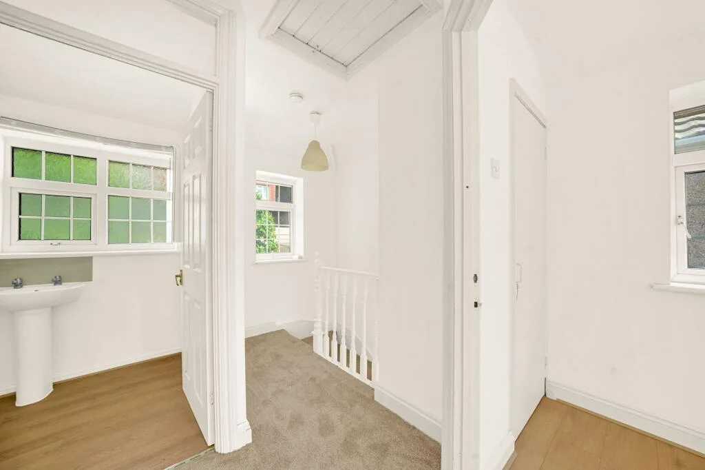 2 bedroom semi-detached house for rent