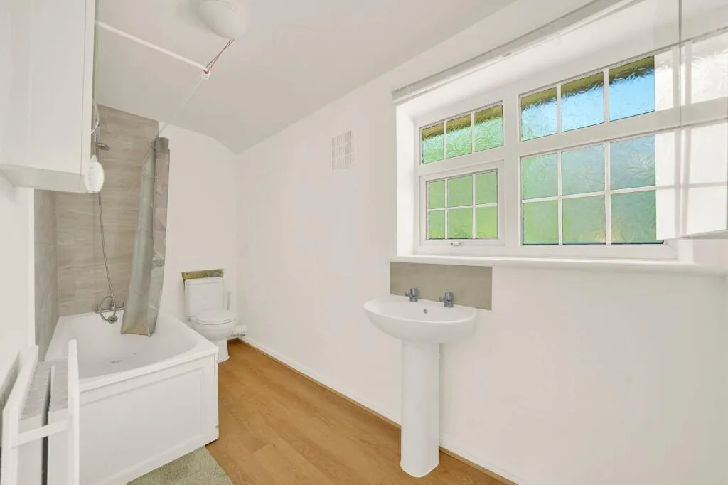2 bedroom semi-detached house for rent