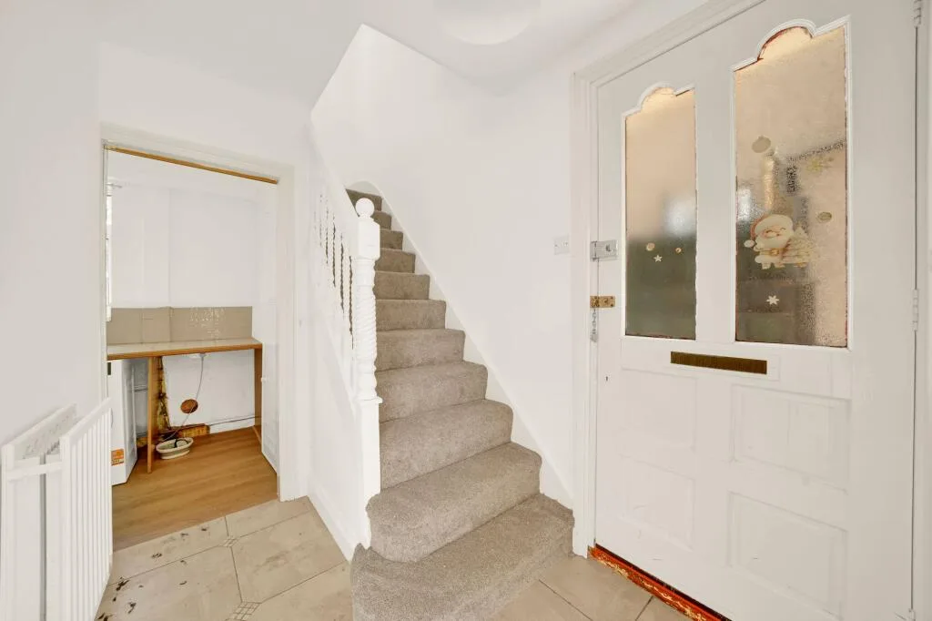 2 bedroom semi-detached house for rent