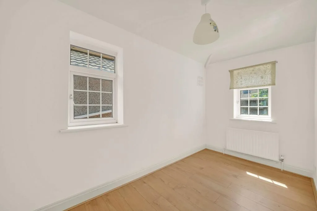 2 bedroom semi-detached house for rent