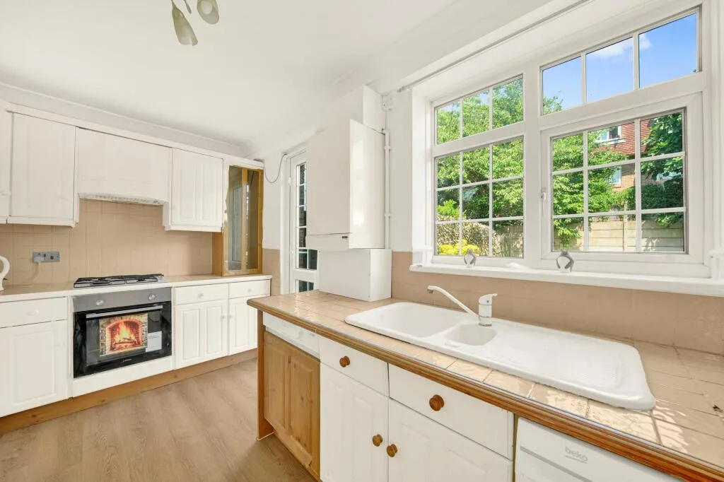 2 bedroom semi-detached house for rent